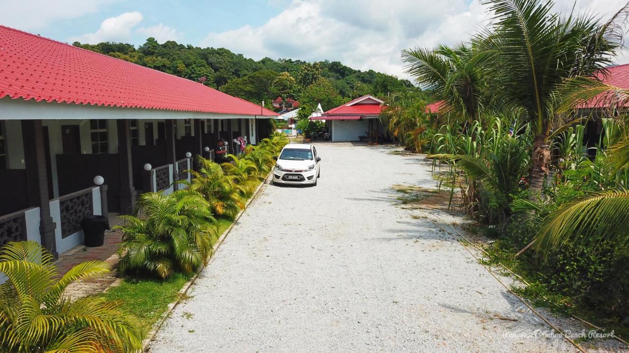 Penarak Bamboo Beach Motel Kuah Exteriér fotografie